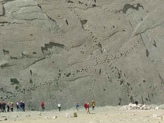 Huellas de dinosaurio cerca de Sucre, Bolivia. Foto: Juan Pedro Sánchez Plaza