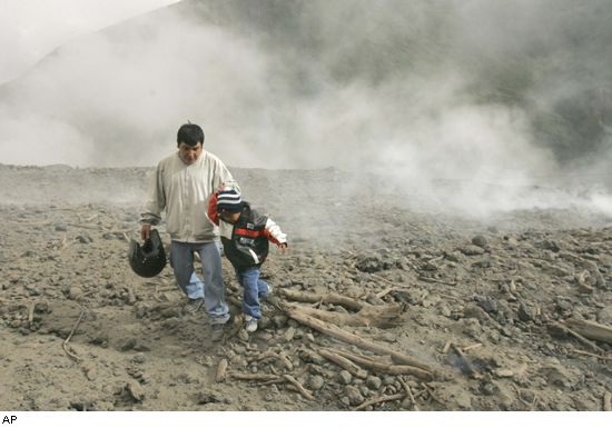 Restos de los flujos piroclásticos que descendieron entre el 16 y 17 de agosto del 2006 en la fuerte erupción del volcán Tungurahua