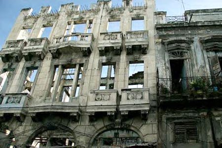 Verdaderas joyas arquitect�nicas se encuentran en p�simo estado y sin mantenimiento, en riesgo de caer y unirse al destino de otras tantas edificaciones