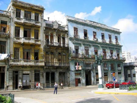 Fin de tour, la Habana clama por abandonar la era de autoritarismo, pobreza y corrupci�n. Cuba antes una de las naciones m�s desarrolladas se merece un mejor destino.