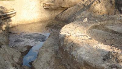 De acuerdo a los libros hist�ricos el Fort�n ten�a una medida de aproximadamente 60 metros, por lo que dicha construcci�n podr�a estar en esa �rea