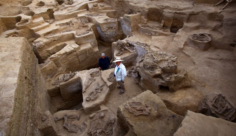 Arque�logos descubren tumbas de cultura Sic�n en Pomac, Per�
