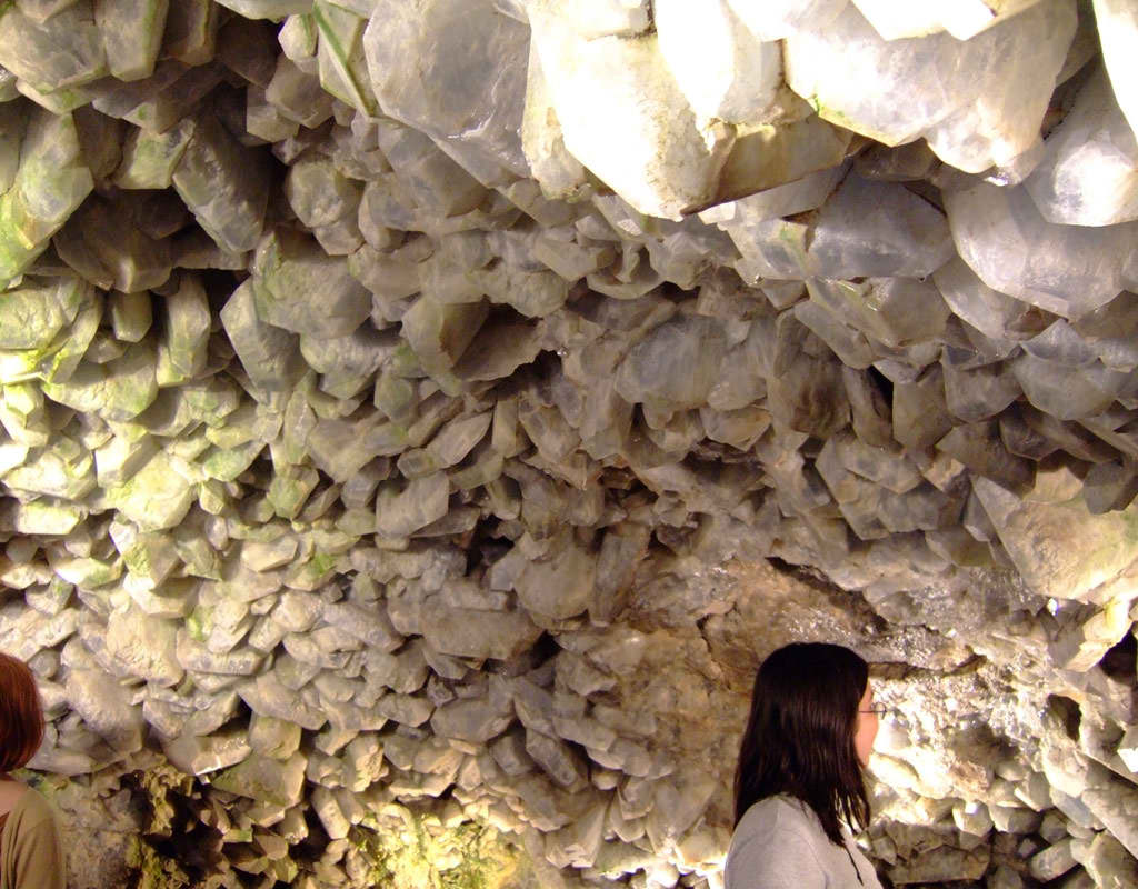 Crystal Cave en Ohio, Estados Unidos, la geoda m�s grande conocida, compuesta de sulfato de estroncio