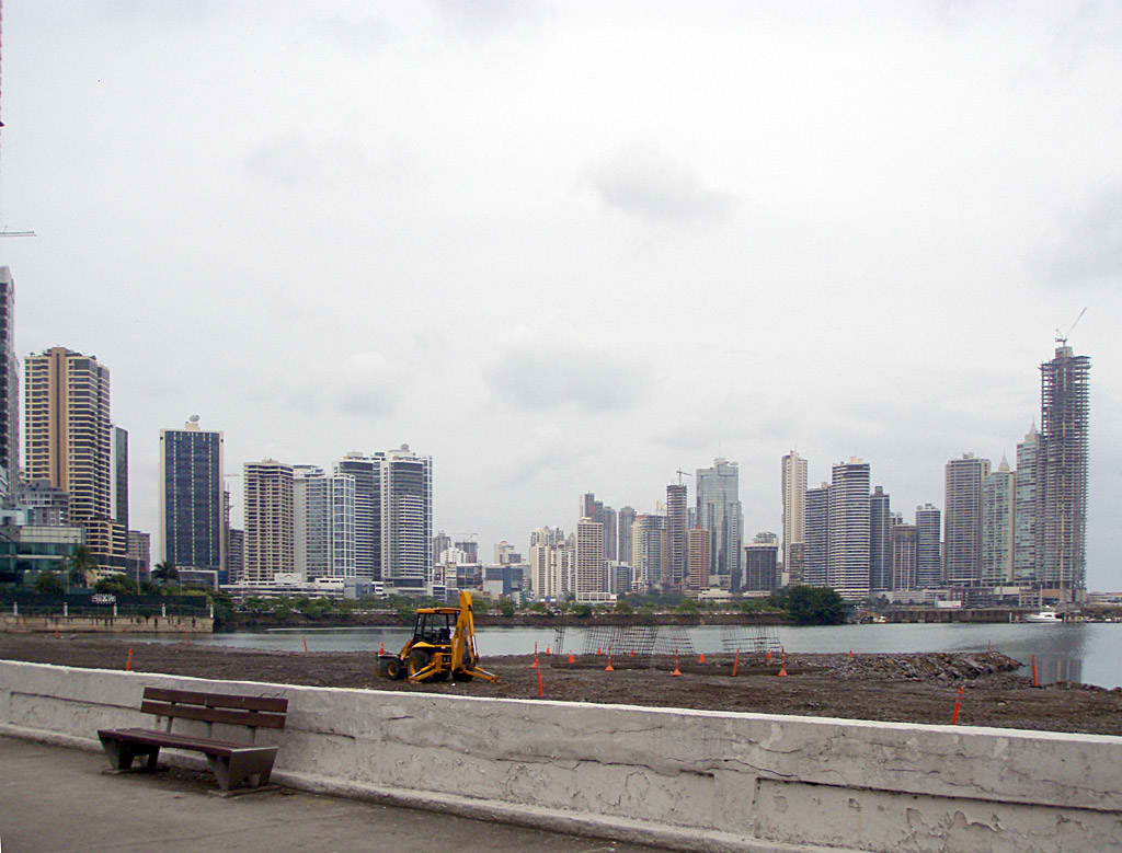 Comercio abierto, liberalizaci�n financiera y bajos impuestos son la base del desarrollo econ�mico de cualquier naci�n. Ciudad de Panam�. Foto: Danny Ayala Hinojosa