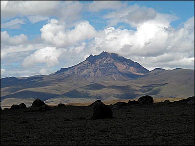 Sincholagua visto desde Limpiopungo