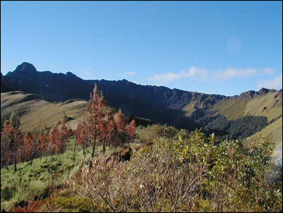 magn�fica vista de la caldera del Pasochoa por la ma�ana, luego de una gran tormenta la tarde anterior se pudo tener excelentes tomas en el cielo claro de la ma�ana siguiente.
