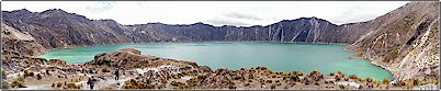 Esta es otra vista de la laguna, casi por llegar al domo el cual se lo ve hacia la izquierda, entre las especies animales que se encuentran aqu� est� el lobo de p�ramo, el venado y la cervicabra.
