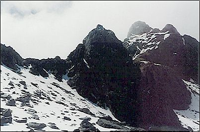 A riesgo de convertir el concepto en muletilla debo decir que los glaciares de nuestros volcanes est�n en retroceso debido al calentamiento global, grabados antiguos muestran al Sincholagua con glaciares y ventisqueros, hoy en d�as desaparecidos.
